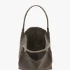 Geantă tote The Victoria mare din piele de căprioară gri pietricică Geantă tote The Victoria mare din piele de căprioară gri pietricică