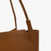 Geantă tote Victoria mare din piele maro deschis Geantă tote Victoria mare din piele maro deschis