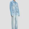 Jachetă trucker din denim în albastru tradițional Jachetă trucker din denim în albastru tradițional