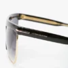Ochelari de soare din metal sculptat și acetat, cu partea superioară plată Ochelari de soare din metal sculptat și acetat, cu partea superioară plată