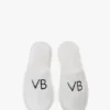 Papuci din material frotir brodați VB, de culoare albă Papuci din material frotir brodați VB, de culoare albă