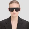 Rama supradimensionată cu partea superioară plată, în culoarea neagră Rama supradimensionată cu partea superioară plată, în culoarea neagră