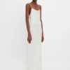 Rochie cami lungă până la podea, de culoare ivoriu Rochie cami lungă până la podea, de culoare ivoriu