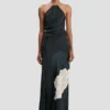 Rochie cu guler tip halter și lanț, cu imprimeu floral în nuanță de bleumarin închis Rochie cu guler tip halter și lanț, cu imprimeu floral în nuanță de bleumarin închis