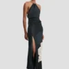Rochie cu guler tip halter și lanț, cu imprimeu floral în nuanță de bleumarin închis Rochie cu guler tip halter și lanț, cu imprimeu floral în nuanță de bleumarin închis