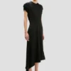 Rochie cu umeri răsuciți în negru Rochie cu umeri răsuciți în negru