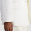 Sacou croit în culoarea fildeș Sacou croit în culoarea fildeș