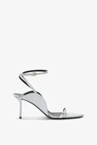 Sandale cu toc stiletto și ornamente The Victoria 75 din satin magneziu Sandale cu toc stiletto și ornamente The Victoria 75 din satin magneziu