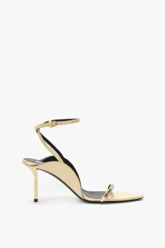 Sandale cu toc stiletto și ornamente The Victoria 75 din satin nisipiu Sandale cu toc stiletto și ornamente The Victoria 75 din satin nisipiu