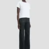 Tricou cu croială strâmtă, de culoare albă Tricou cu croială strâmtă, de culoare albă